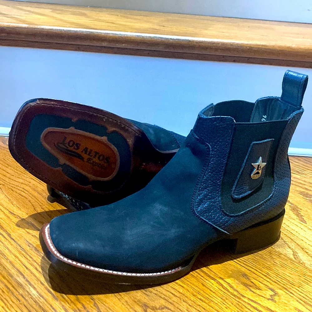 Los Altos Black Nobuck Finish Wide Square Toe Ankle Boots ( LIKE NEW CONDITION )